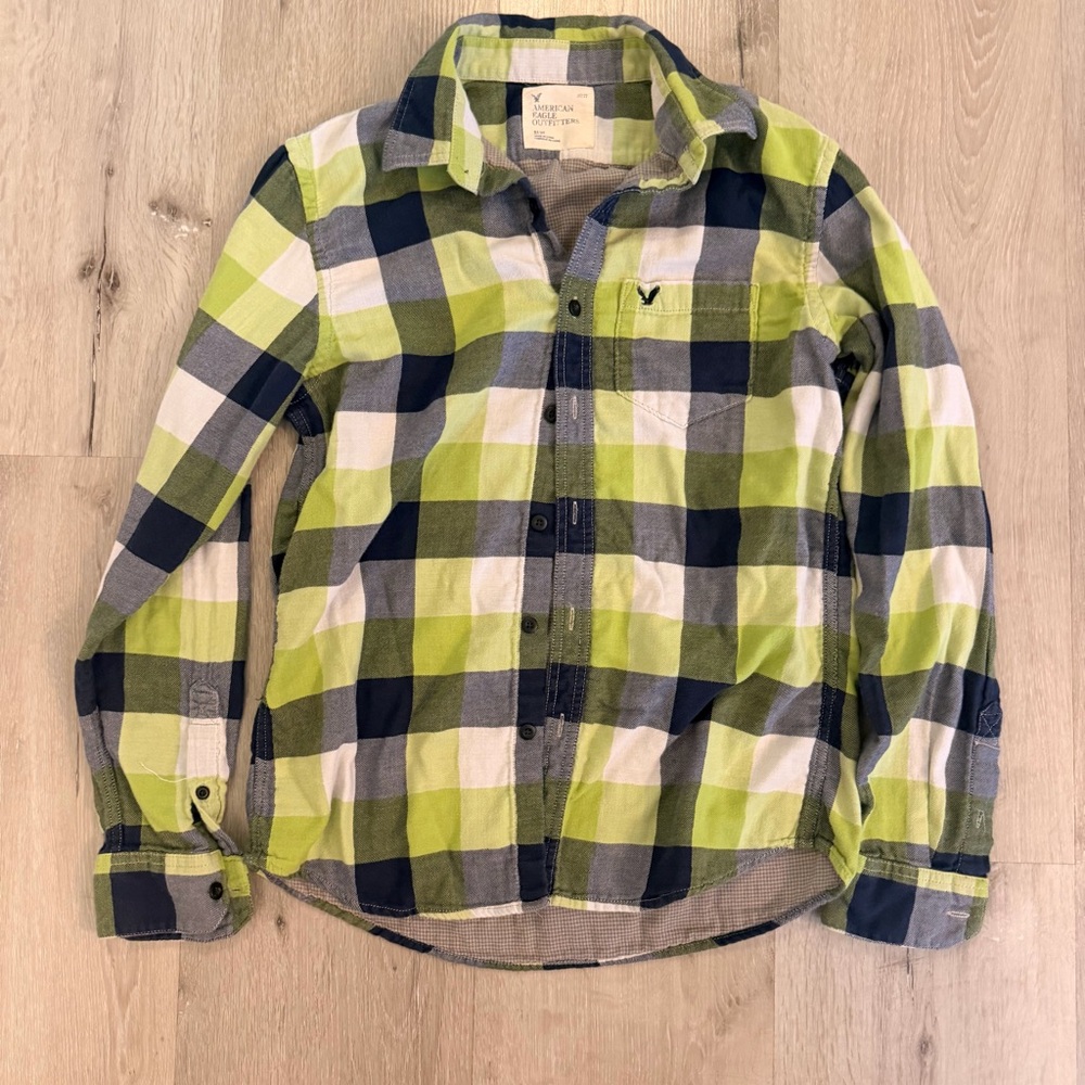 Vintage 2009 as shown on the tag American Eagle plaid button up | medium